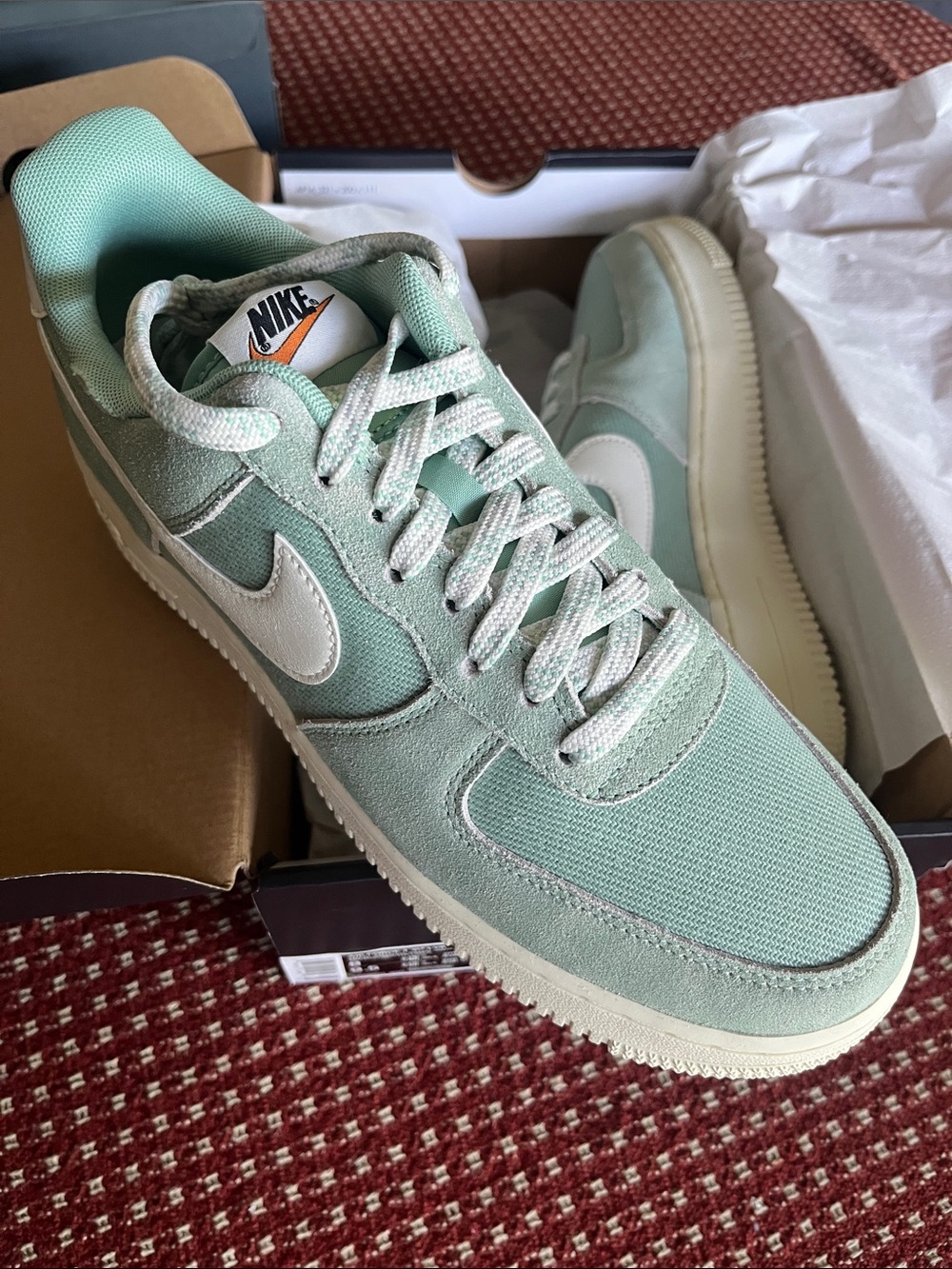 Nike Air Force 1 ‘07 LV8 Enamel Green/ Sail Low-Top Sneakers